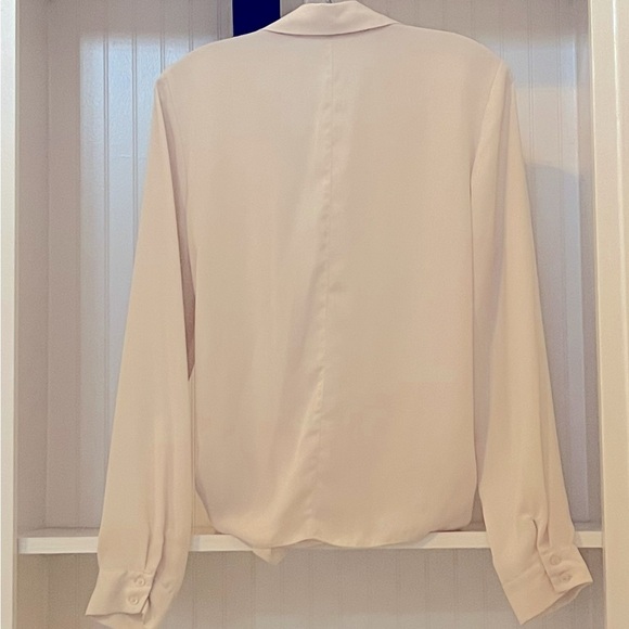 VENUS Surplice Side-Tie Blouse | M | Vanilla / Cream - Picture 4 of 9